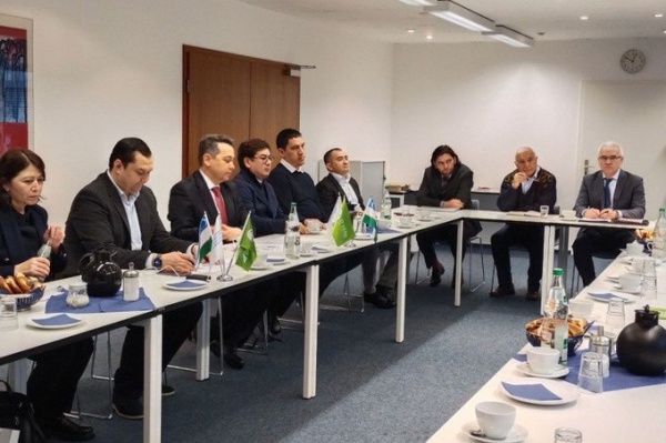 Besuch von Mitgliedern der Freundschaftsgesellschaft „Usbekistan–Deutschland“ in Deutschland