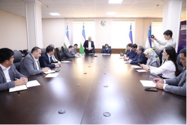 Круглый стол на тему «Содействие расширению сотрудничества в торгово-экономических секторах регионов»